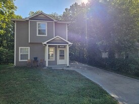 1416 Maple Ln in Lawrence, KS - Building Photo