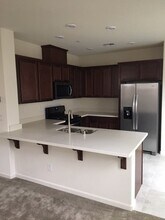 200 Uccello Way in Sacramento, CA - Building Photo - Building Photo