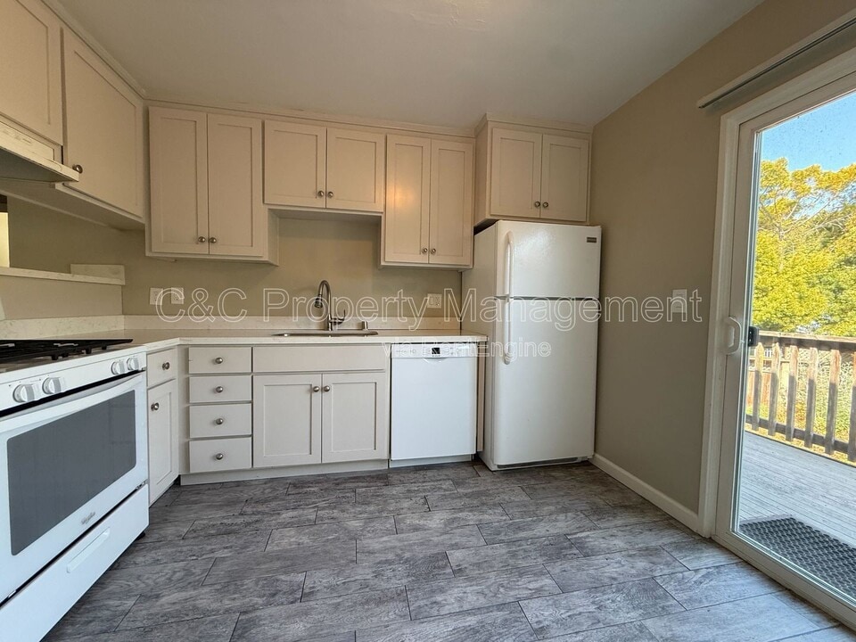 2895 Capitola Rd in Santa Cruz, CA - Building Photo