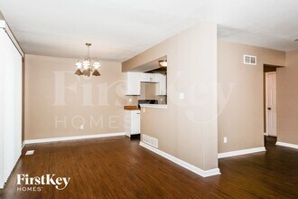 2711 Liberty Landing Ct in Florissant, MO - Building Photo - Building Photo