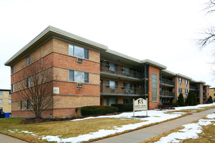 Salem Lane Apartments in Arlington Heights, IL - Building Photo