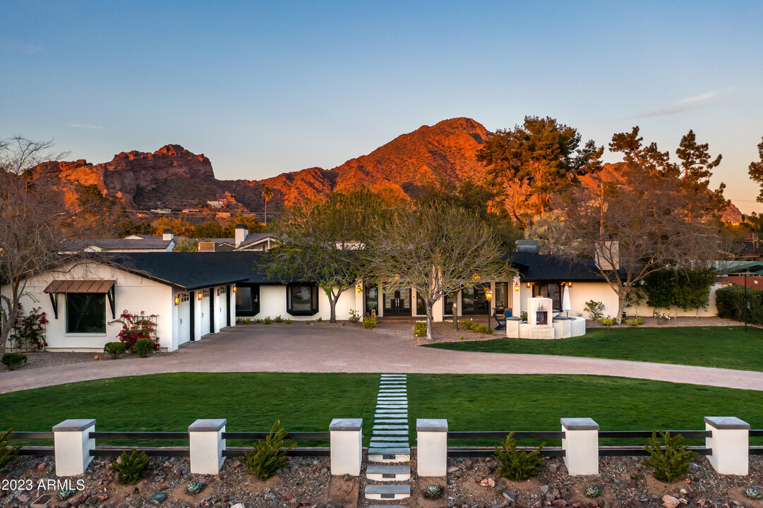 4614 E Lafayette Blvd in Phoenix, AZ - Foto de edificio