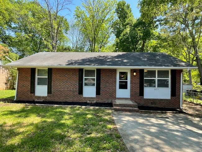 property at 977 S Stonewall St