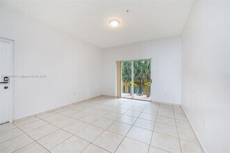 7290 NW 114th Ave in Doral, FL - Building Photo - Building Photo