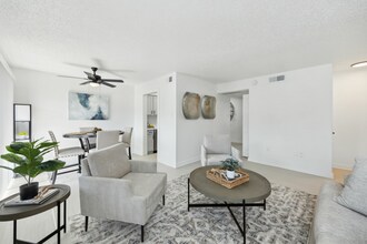 Brookbend in Carrollton, TX - Foto de edificio - Building Photo