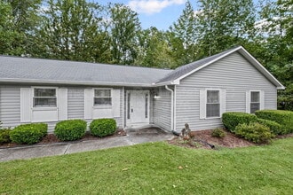 2752 Post Oak Ct in Marietta, GA - Foto de edificio - Building Photo