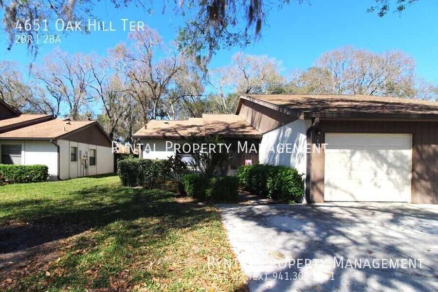 4651 Oak Hill Terrace in Sarasota, FL - Foto de edificio