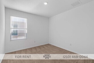 13551 Barton Cv in San Antonio, TX - Building Photo - Building Photo