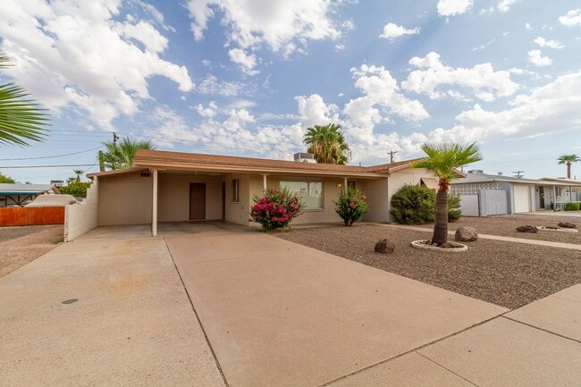 5316 E University Dr in Mesa, AZ - Building Photo - Building Photo