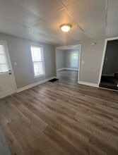 1804 14th Ave in Moline, IL - Building Photo - Building Photo