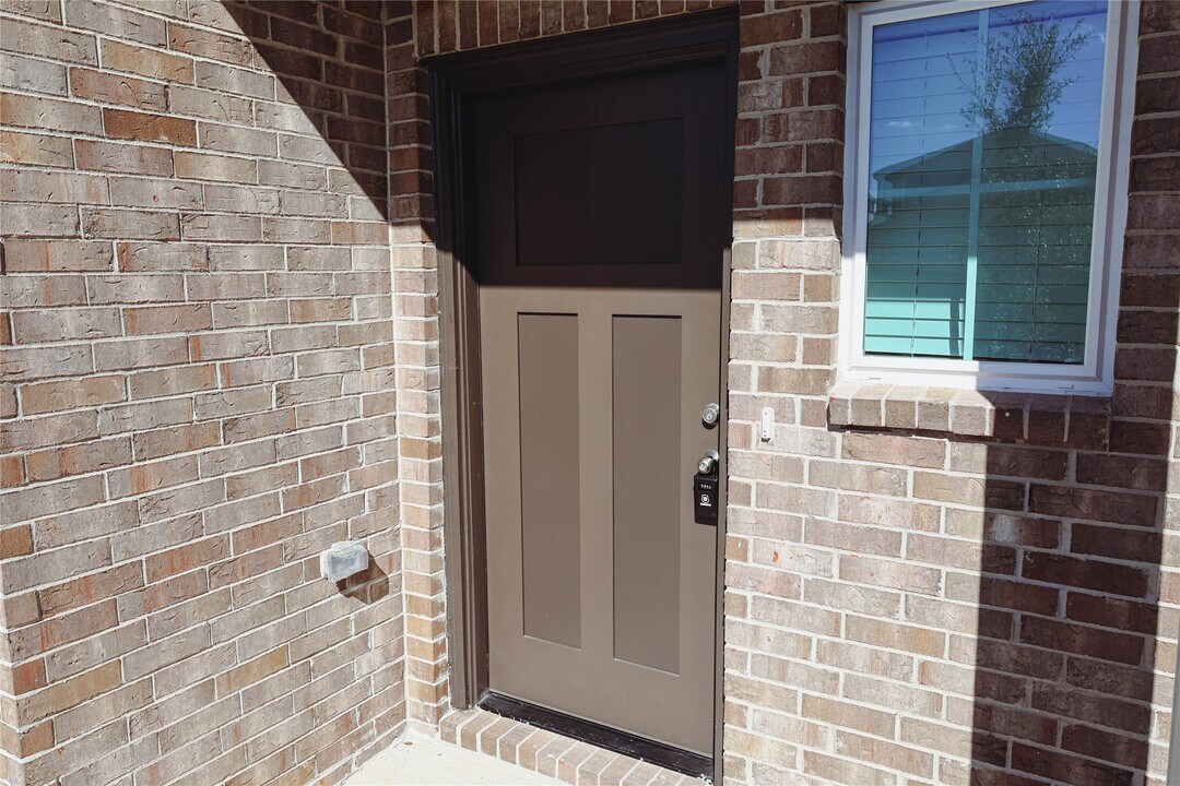 8586 Blueberry Ash St in Magnolia, TX - Building Photo