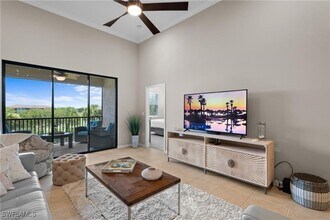9402 Pocida Ct in Naples, FL - Building Photo - Building Photo