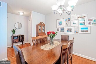 4091 S Four Mile Run Dr in Arlington, VA - Building Photo - Building Photo