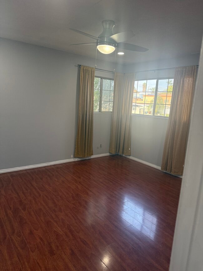 1302 W 127th St in Los Angeles, CA - Building Photo - Building Photo