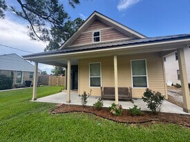 103 Shirley St in Belle Chasse, LA - Building Photo