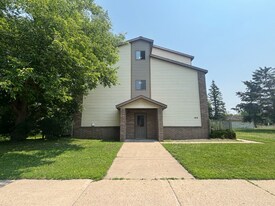 418 5th Ave S in St. Cloud, MN - Building Photo