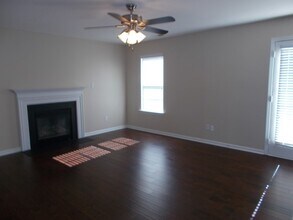 121 Dovetail Dr in Mooresville, NC - Building Photo - Building Photo