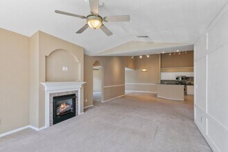 13810 Sutton Park Dr N in Jacksonville, FL - Building Photo - Building Photo