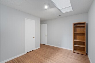 11811 Argonne Forest Trail in Austin, TX - Building Photo - Building Photo