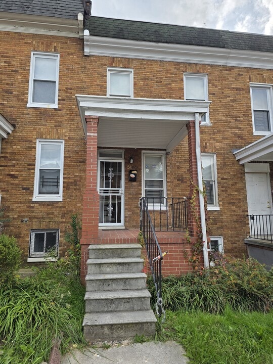 3151 Ravenwood Ave in Baltimore, MD - Building Photo