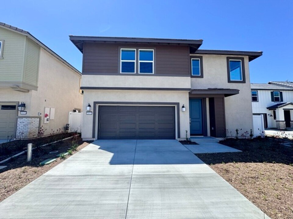 30045 Sunset Pier Dr in Menifee, CA - Building Photo