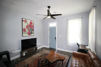 1225 Clouet St in New Orleans, LA - Building Photo - Building Photo