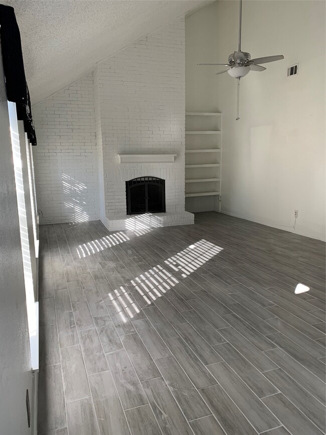 11110 Bammel North Houston Rd in Houston, TX - Building Photo - Building Photo