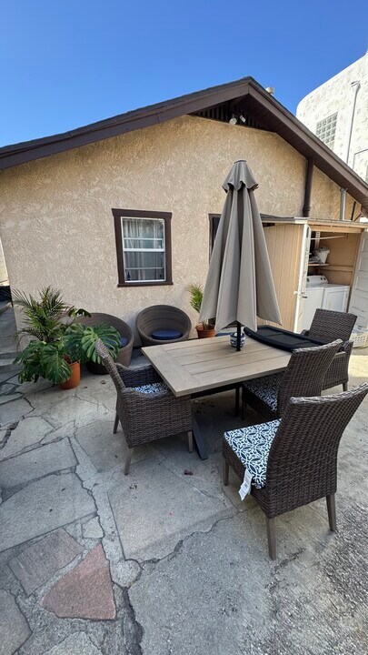 828 Sunset Dr in Hermosa Beach, CA - Building Photo