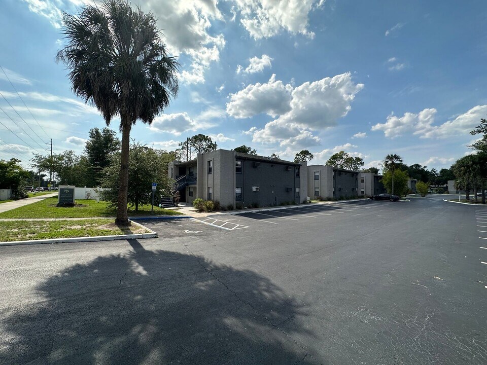 5111 Curry Ford Rd in Orlando, FL - Building Photo