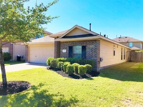 7827 Flowing Oak Ln, Unit 1 in Cypress, TX - Building Photo - Building Photo