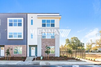 8006 Quiet Knolls Dr in Antelope, CA - Building Photo - Building Photo