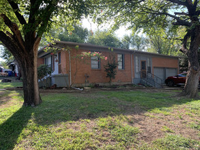 3150 Ray Dr W in Haltom City, TX - Building Photo - Building Photo