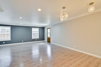 201 Brooklyn Ave in San Jose, CA - Building Photo - Building Photo