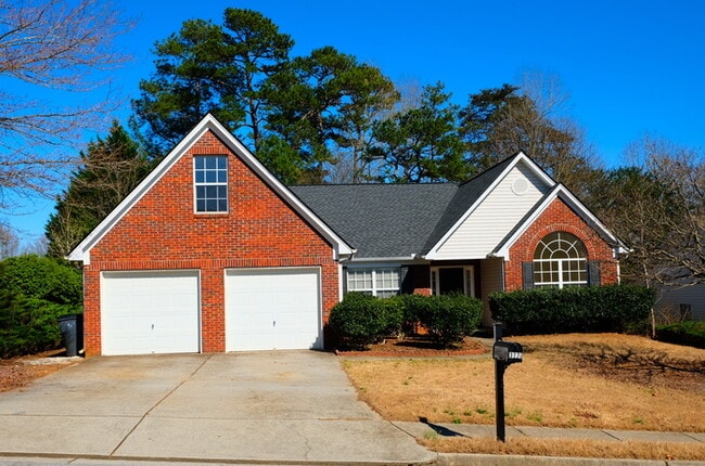 property at 3770 Crescent Walk Ln NE