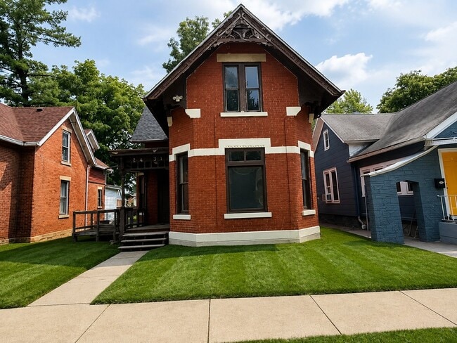 property at 2431 Fox Ave