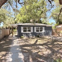 2245 17th Ave S in St. Petersburg, FL - Building Photo