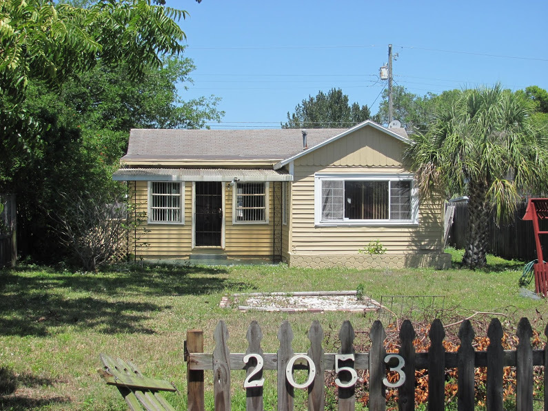 2053 29th Ave N in St. Petersburg, FL - Building Photo