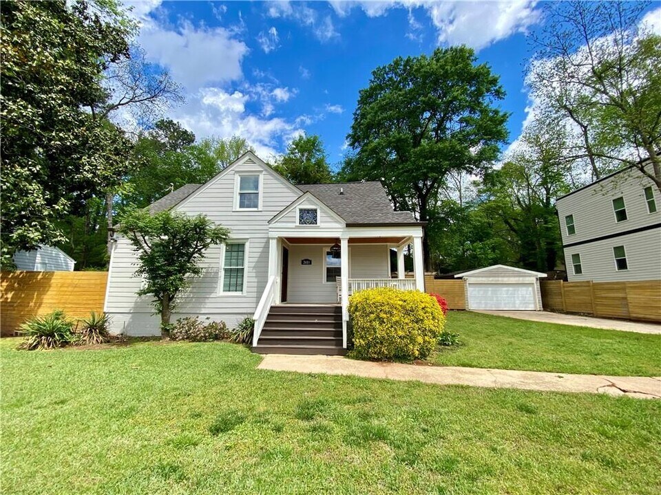 2010 Bixby St SE in Atlanta, GA - Building Photo