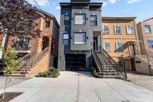 230 Griffith St in Jersey City, NJ - Building Photo
