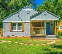 1928 Grant Rd SW in Atlanta, GA - Foto de edificio - Building Photo