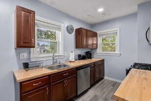 51 Wallingford Rd in Brighton, MA - Building Photo