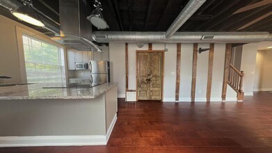 230 S Exeter St in Baltimore, MD - Building Photo - Building Photo