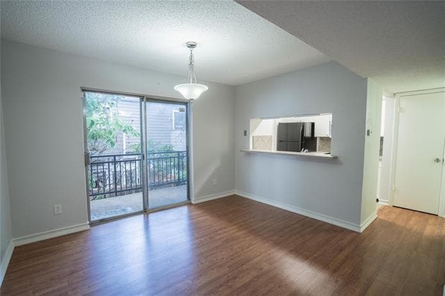 4020 Holland Ave in Dallas, TX - Building Photo - Building Photo