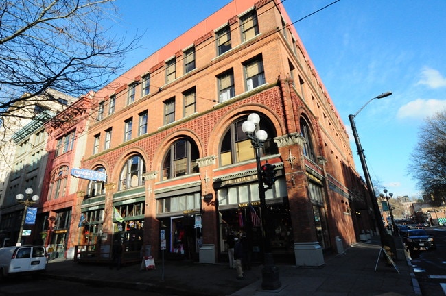 114 1st Ave S in Seattle, WA - Foto de edificio - Building Photo