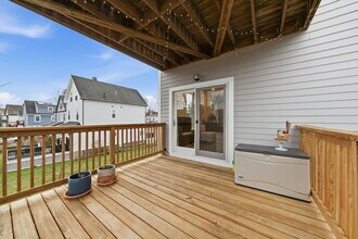 68 Edson St, Unit 2 in Boston, MA - Foto de edificio - Building Photo