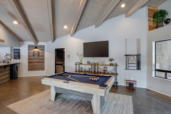 La Estancia Apartment Homes in Tempe, AZ - Foto de edificio - Interior Photo