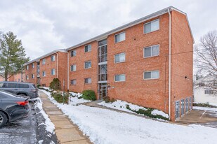 Markham View in Landover, MD - Building Photo