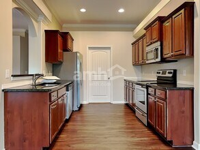 352 Brighton Woods Dr in Pooler, GA - Foto de edificio - Building Photo