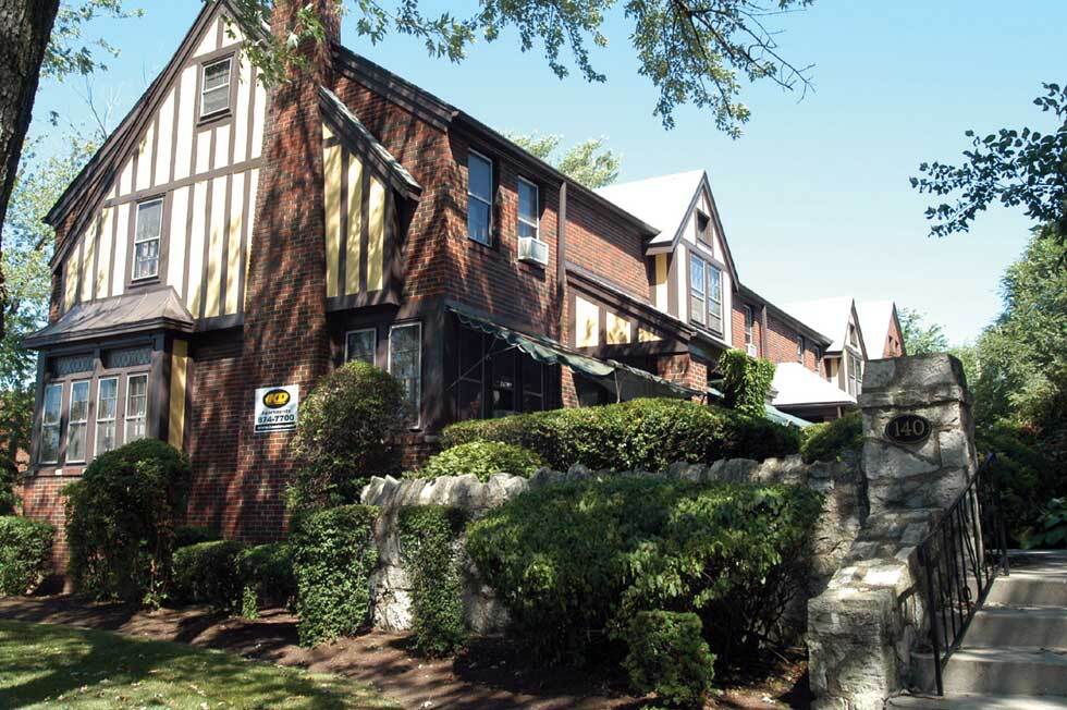 Tudor Gardens Townhouses in Buffalo, NY - Building Photo