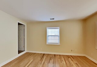 1073 Emerson Ave SE in Atlanta, GA - Building Photo - Building Photo